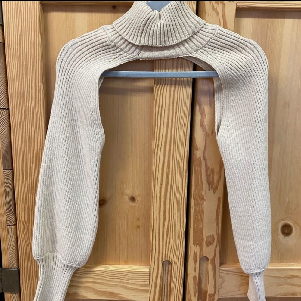 tan/beige turtleneck arm sweater